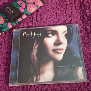 Norah Jones CD 14 tracks 🎶 🎵
